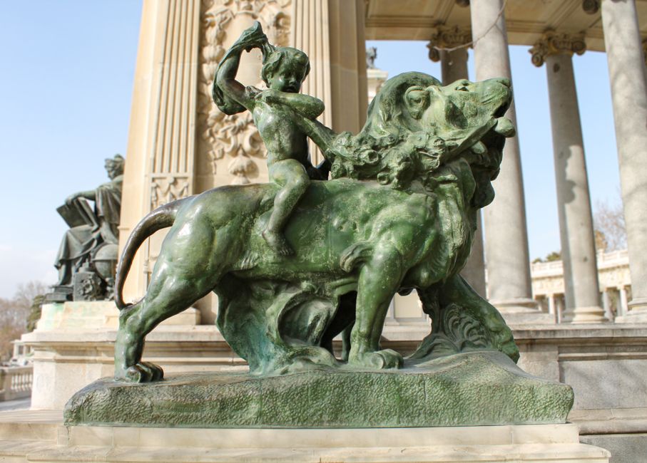 From Royal Collections to Contemporary Laboratories: How Madrid's Gallery Scene Transformed Over Five Decades