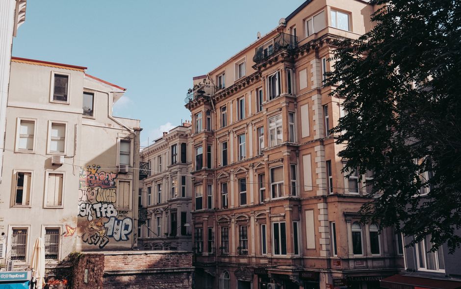 What auction gavel strikes and price floors are really signalling about Istanbul's next building boom