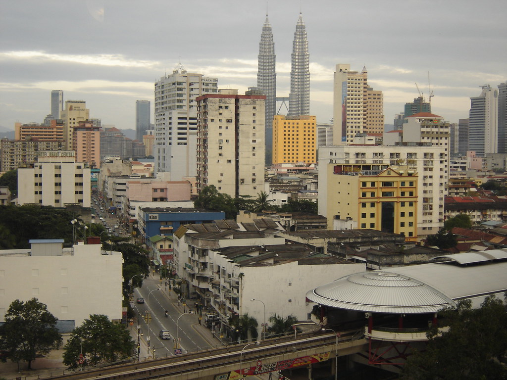 Exercise Cuts Anxiety 40% for Kuala Lumpur Professionals, Study Finds