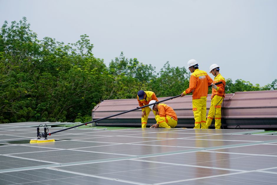 Clean Energy Jobs Canberra: Skills Gap & Opportunities 2024