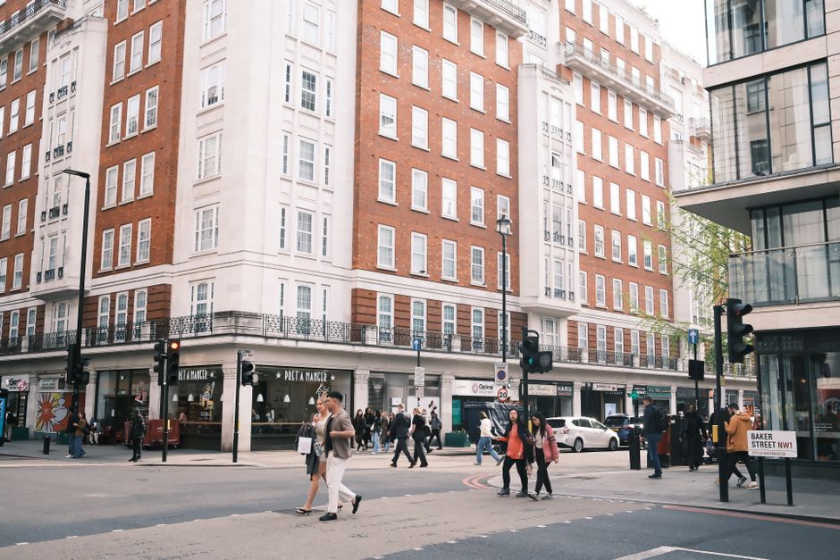 Your Essential Guide to Getting Around London Like a Local