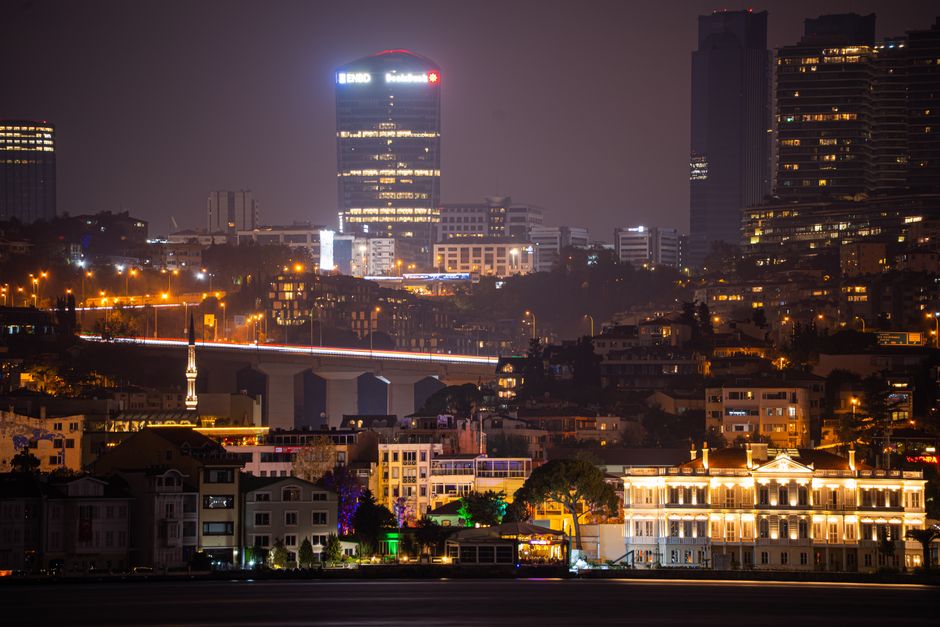 Istanbul's Tech Boom: Innovation Promises Clash With Privacy Fears and Talent Drain