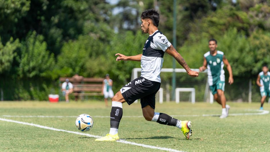Want to Play Football in Melbourne? Here's Exactly How to Get Started