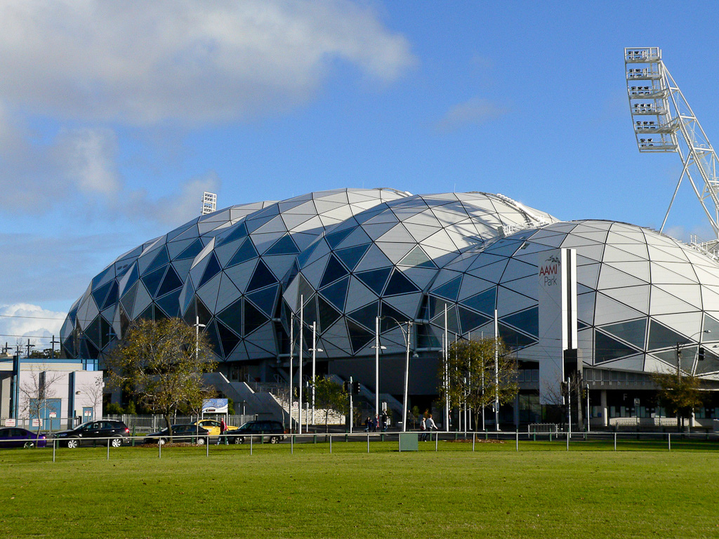 Watching the AFL Finals in Melbourne: Fan Zones, Local Clubs and the Grand Final Experience