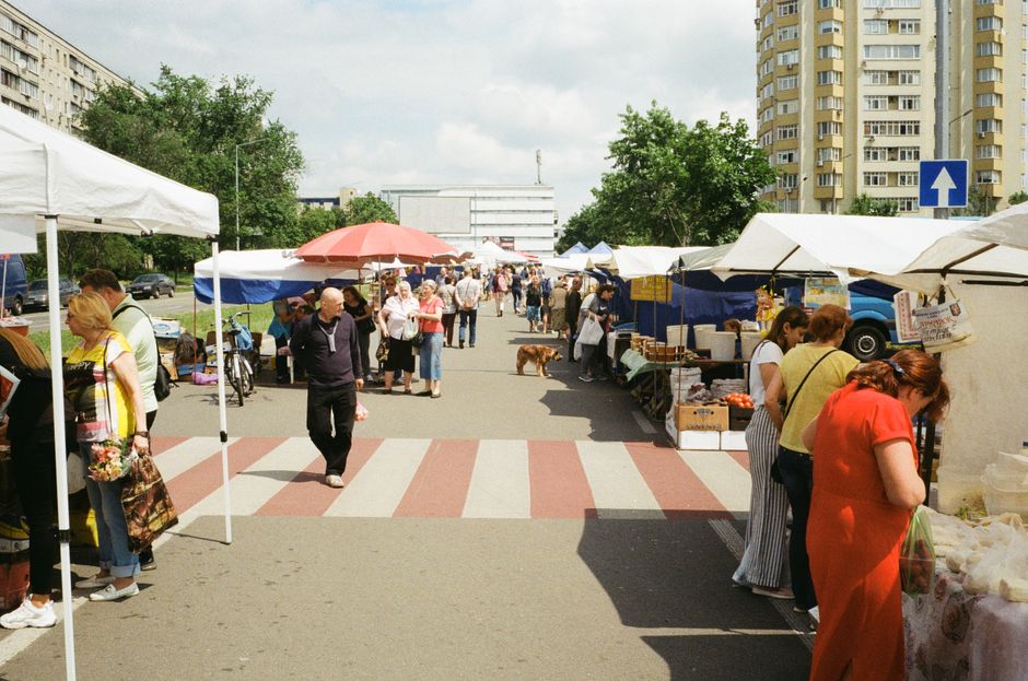 Kyiv's Top Farmers Markets: Peak Season July Produce Guide