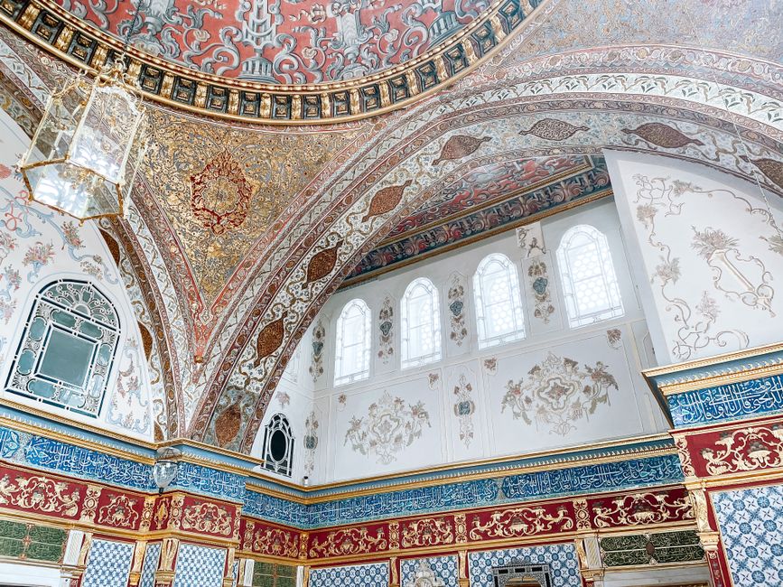 Istanbul's Fashion Revolution: How Design Studios Are Redefining the City's Creative Soul