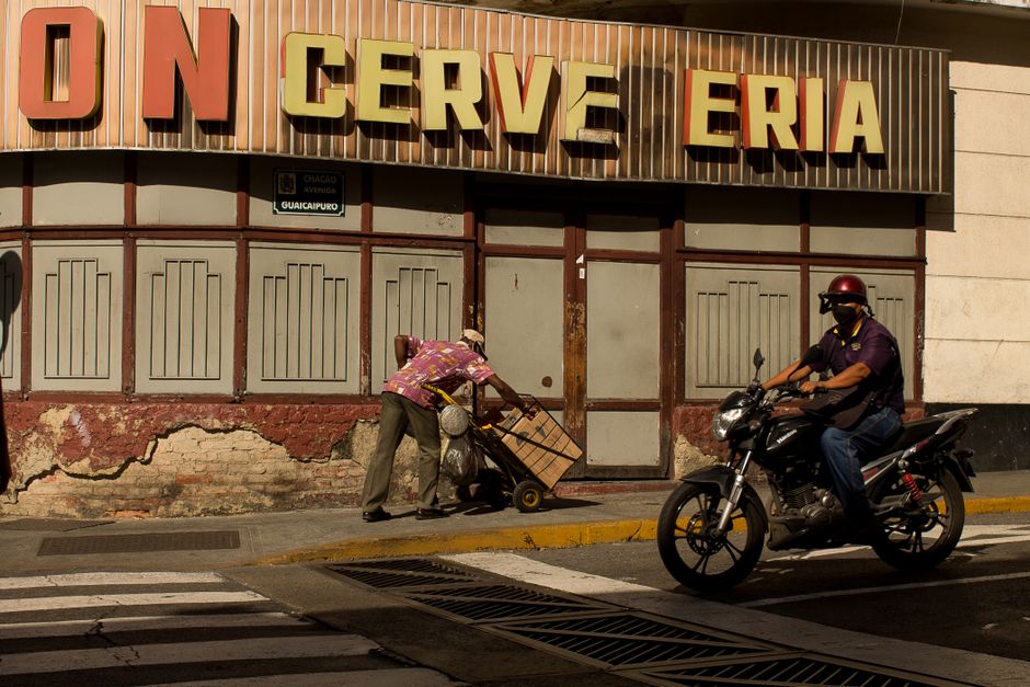 Caracas Residents Cut Health Risks With Regular Doctor Check-Ups