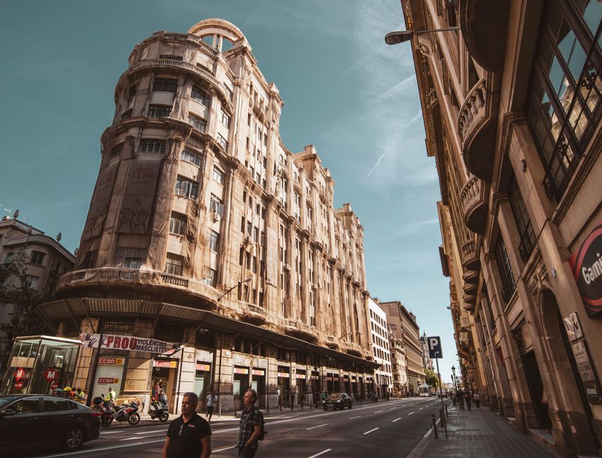 Barcelona's Digital Archive Push Targets Thousands of Duplicate Images Clogging City Records
