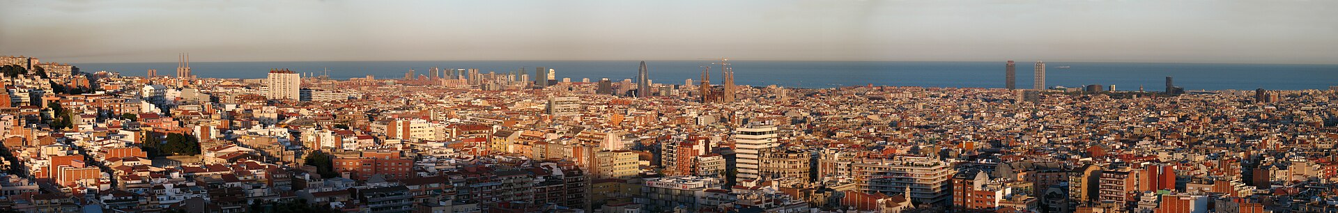 Barcelona Candidates Back Concrete Funding for Community Services, Housing, Elderly Care