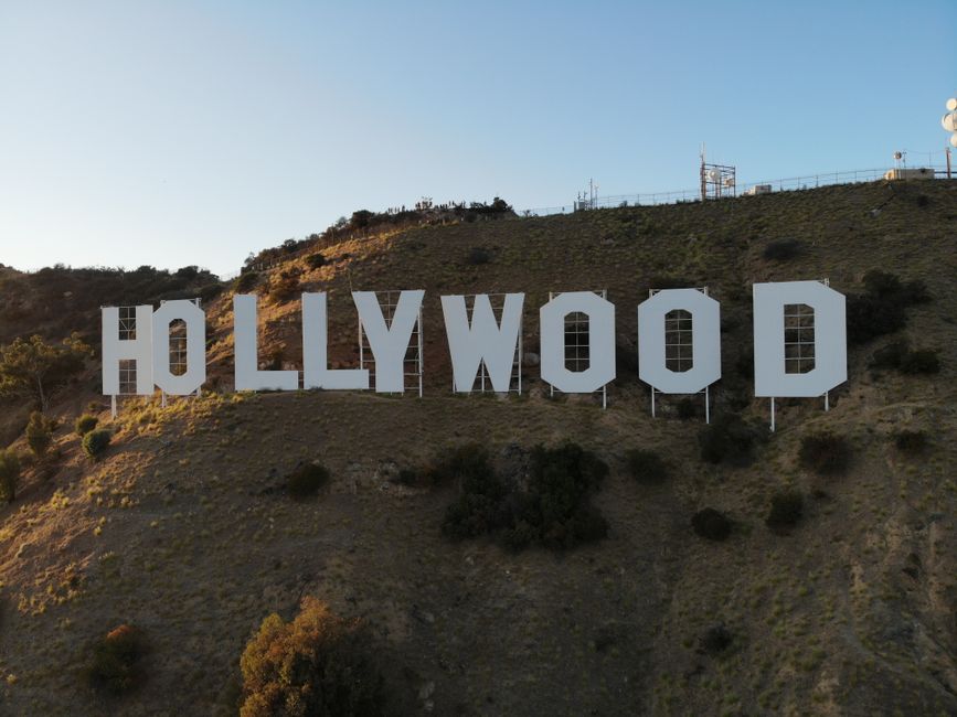 Los Angeles Tackles Duplicate Image Replacement: A Global Comparison