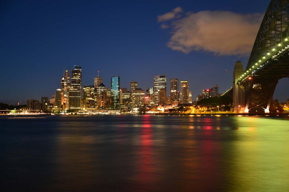 Gold Coast residents demand faster action on coastal erosion as sea levels rise