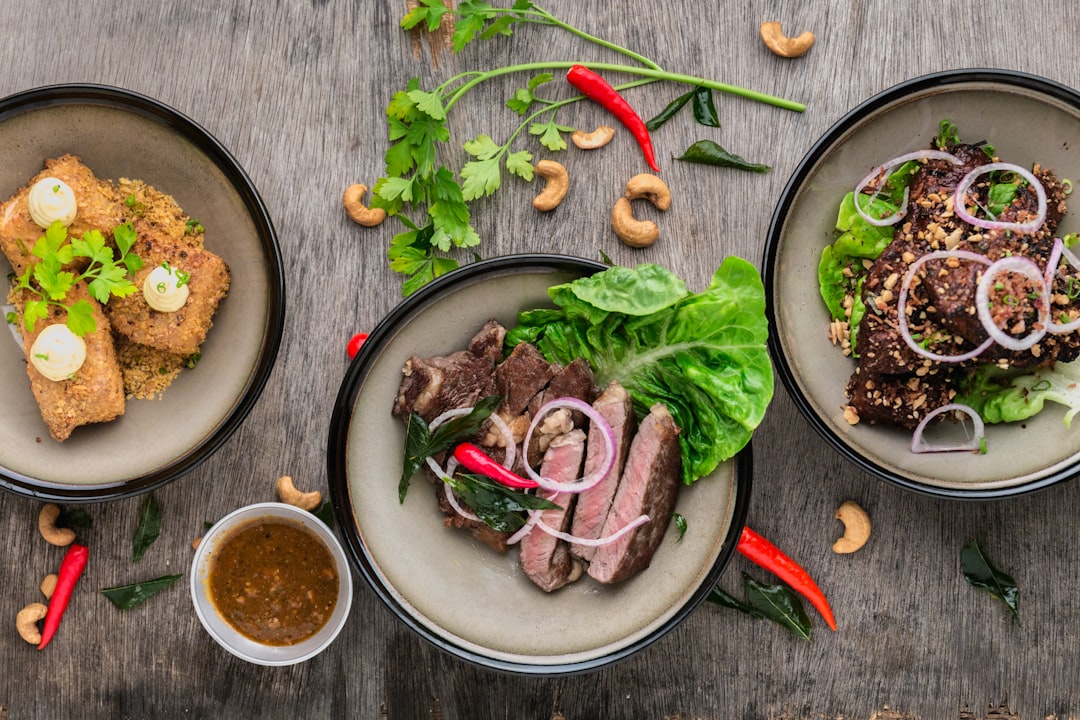 Best Street Food in Singapore 2026 — Hawker Centres, Chicken Rice and Chilli Crab in Singapore