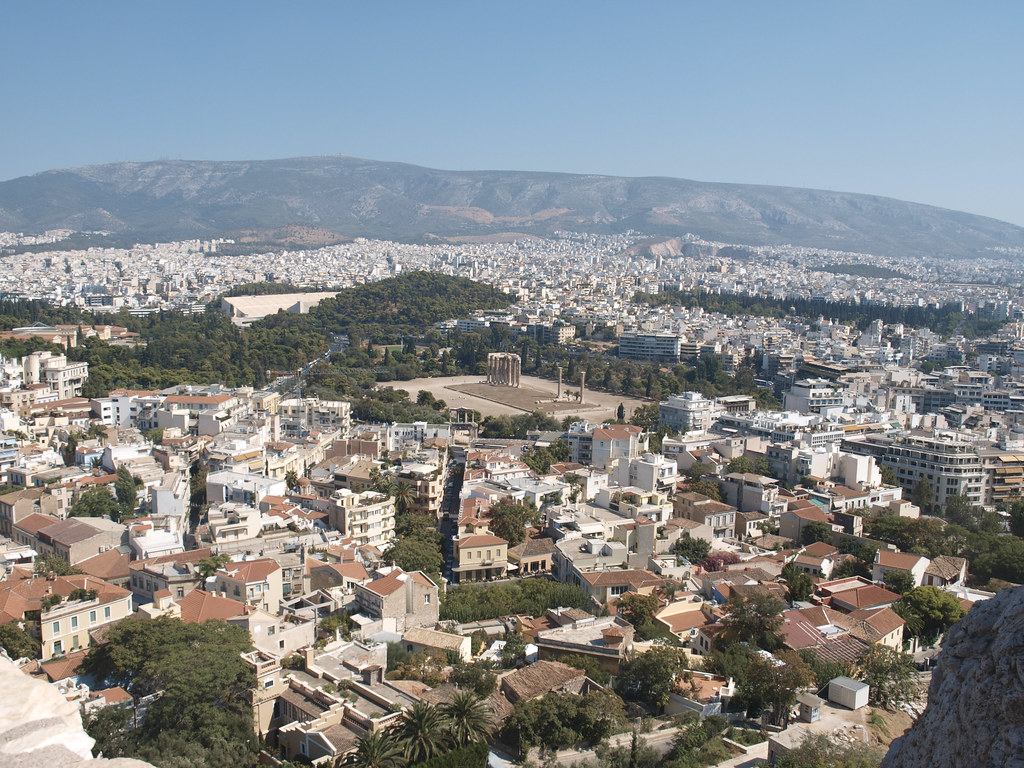 Athens Residents Use Breathing Techniques to Reduce Daily Stress