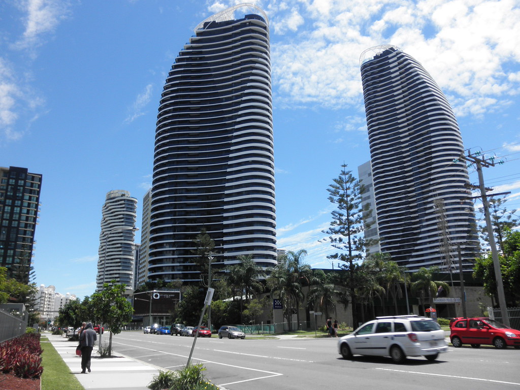 Feeling Overwhelmed? When to See a GP, a Psychologist, or a Counsellor for Mental Health Help on the Gold Coast
