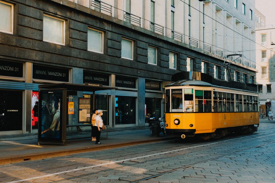 The Daily Commute Gets Moving: How Milan's Runners Built ...
