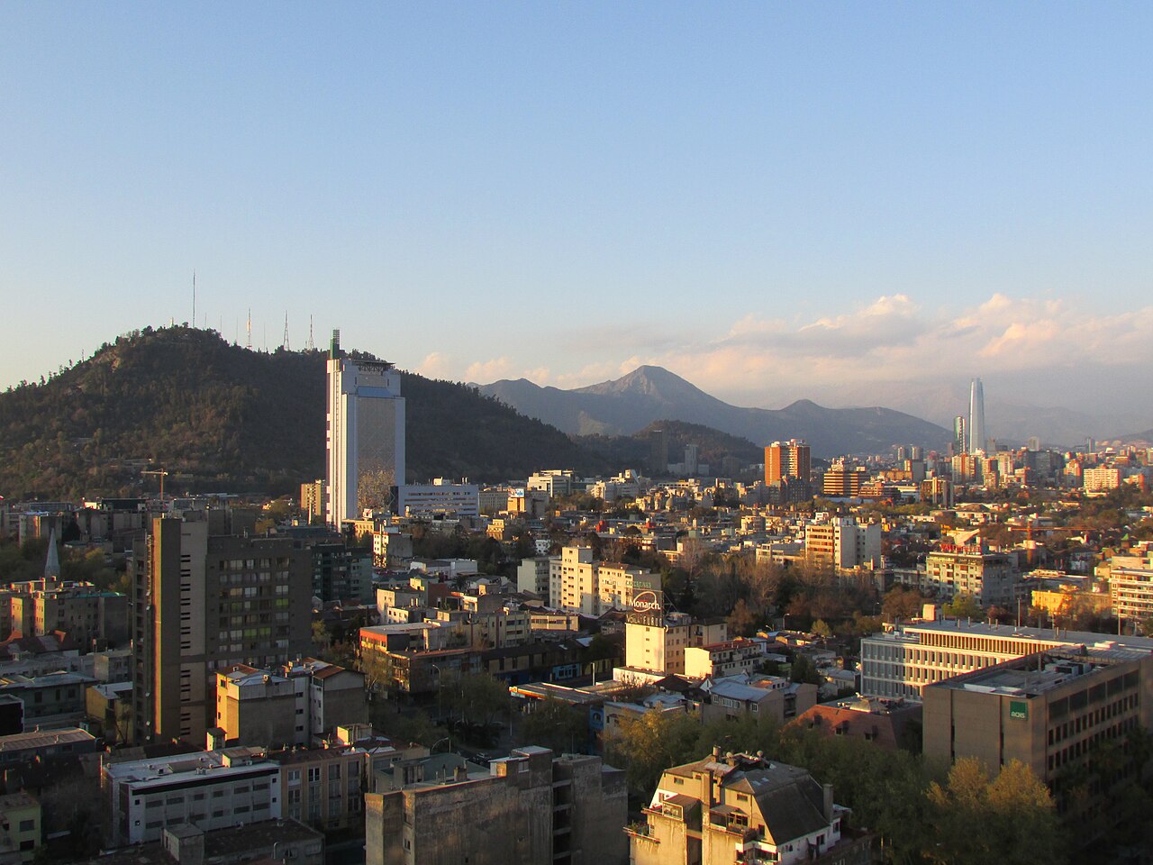 Gold Hits $4,187 as Santiago Families Face Tightening Budget Squeeze
