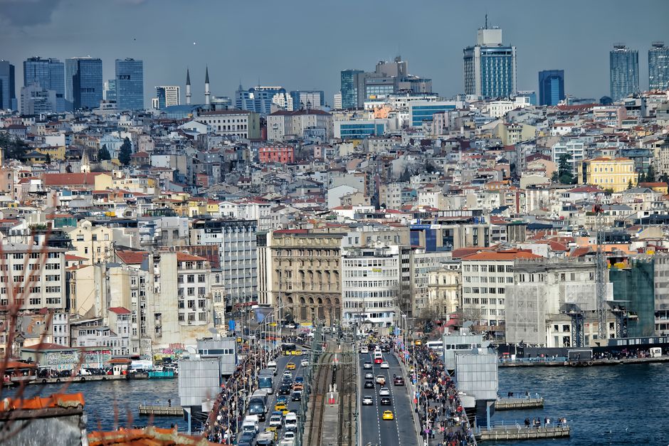 The Faces Behind Istanbul's Family Revolution: How Parents Are Redefining Childhood in the City
