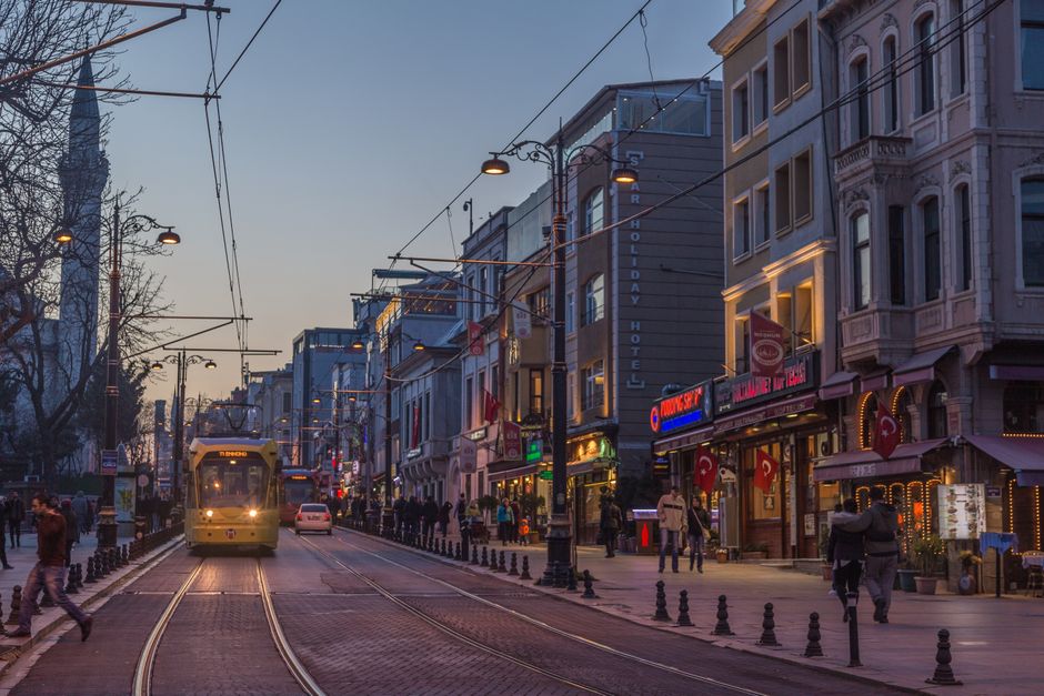 Istanbul's Digital Image Replacement Efforts: A Global Comparison