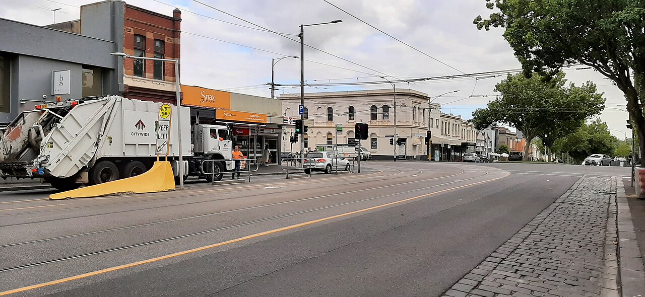 Patience wears thin: Melbourne vendors slash prices as days on market stretch