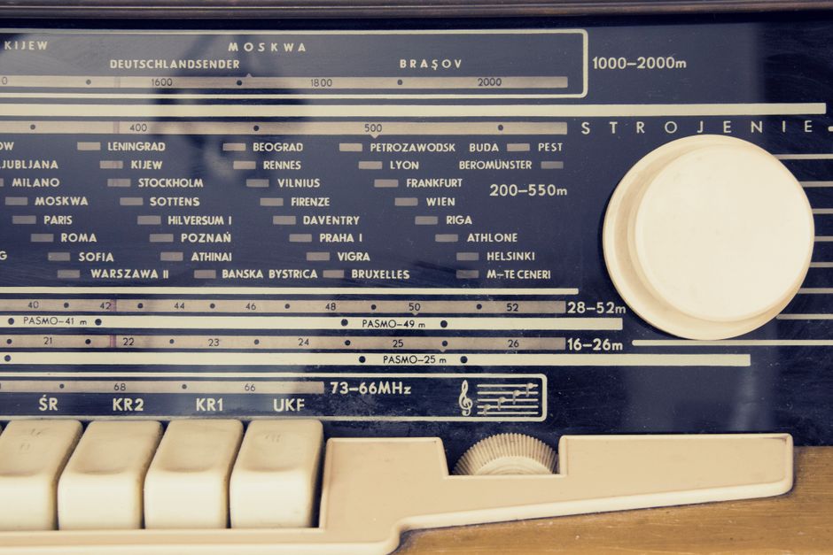 Two Canberrans launch underground radio station for local musicians