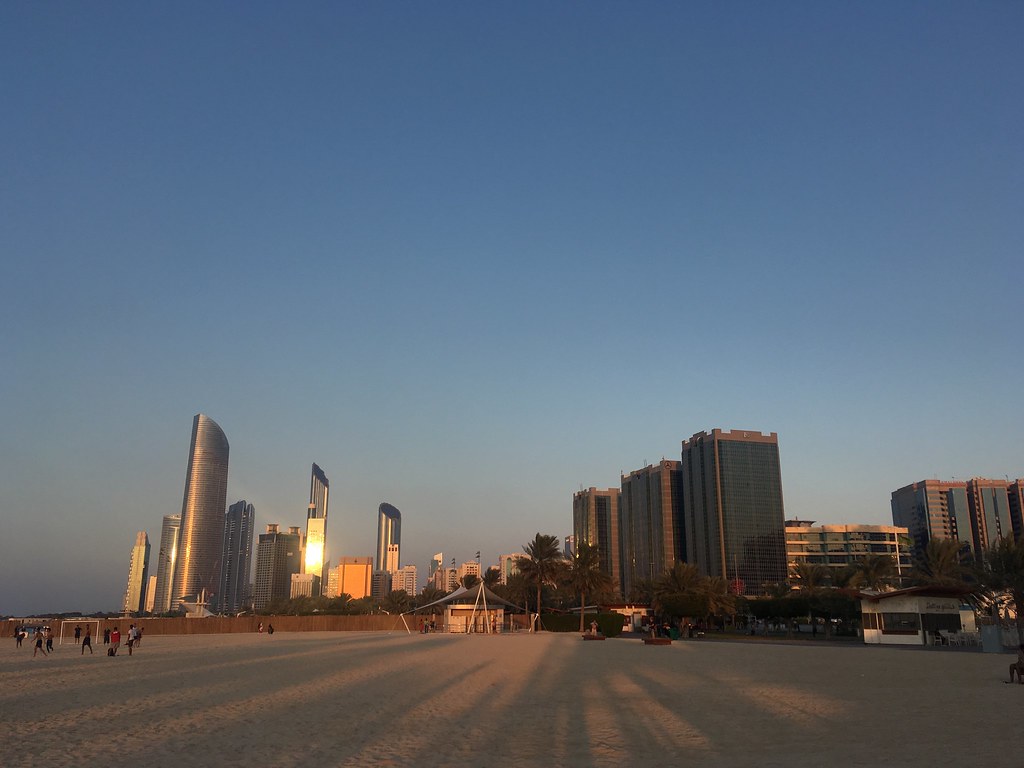 Abu Dhabi's Fibre Network Expansion Reveals Oversight Gaps Across Districts