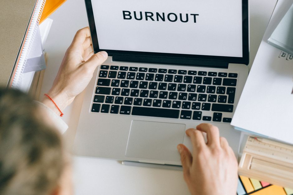 Gold Coast remote workers fight screen fatigue with 5 key strategies