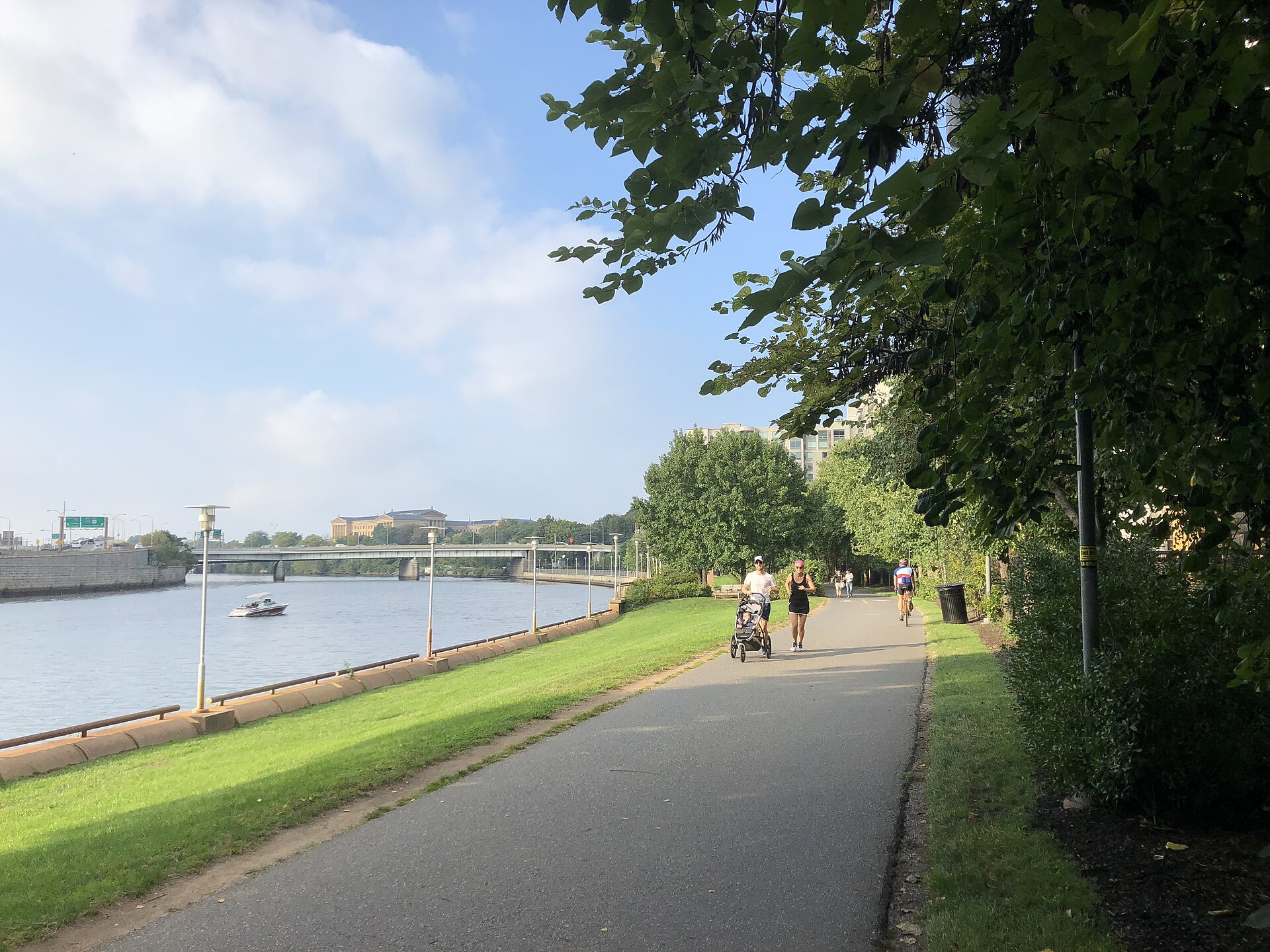 Philadelphia Parks Launch Safe Cycling Routes for Families, Beginners