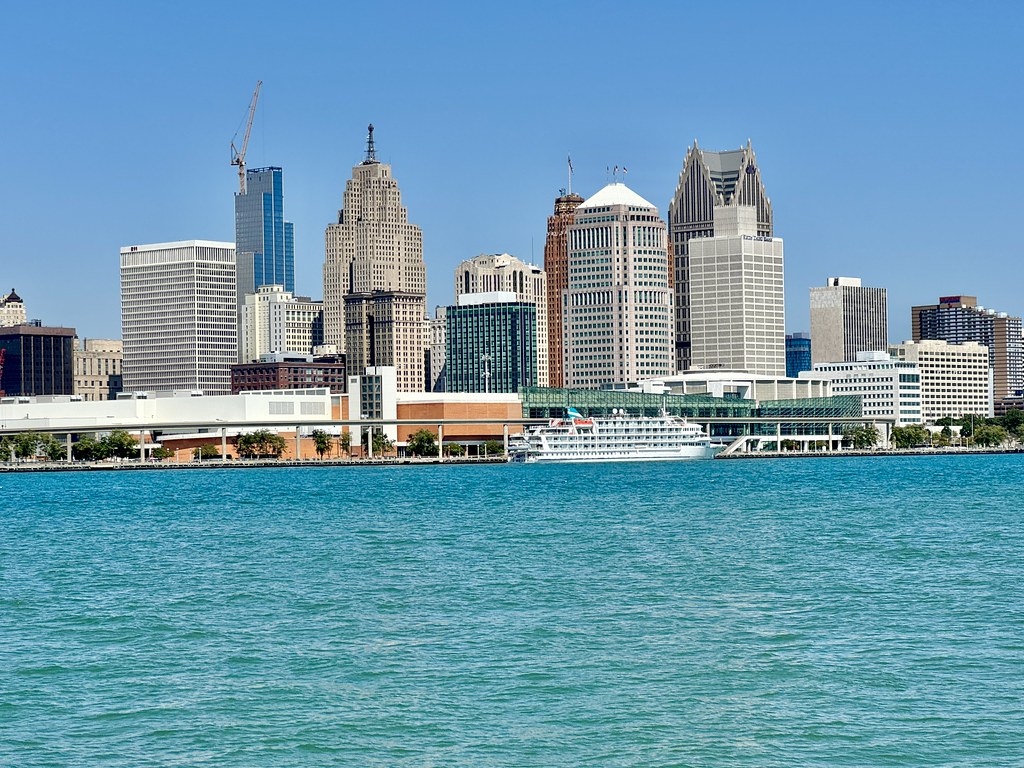 Detroit Shoppers Stretch Grocery Dollars at Neighborhood Markets