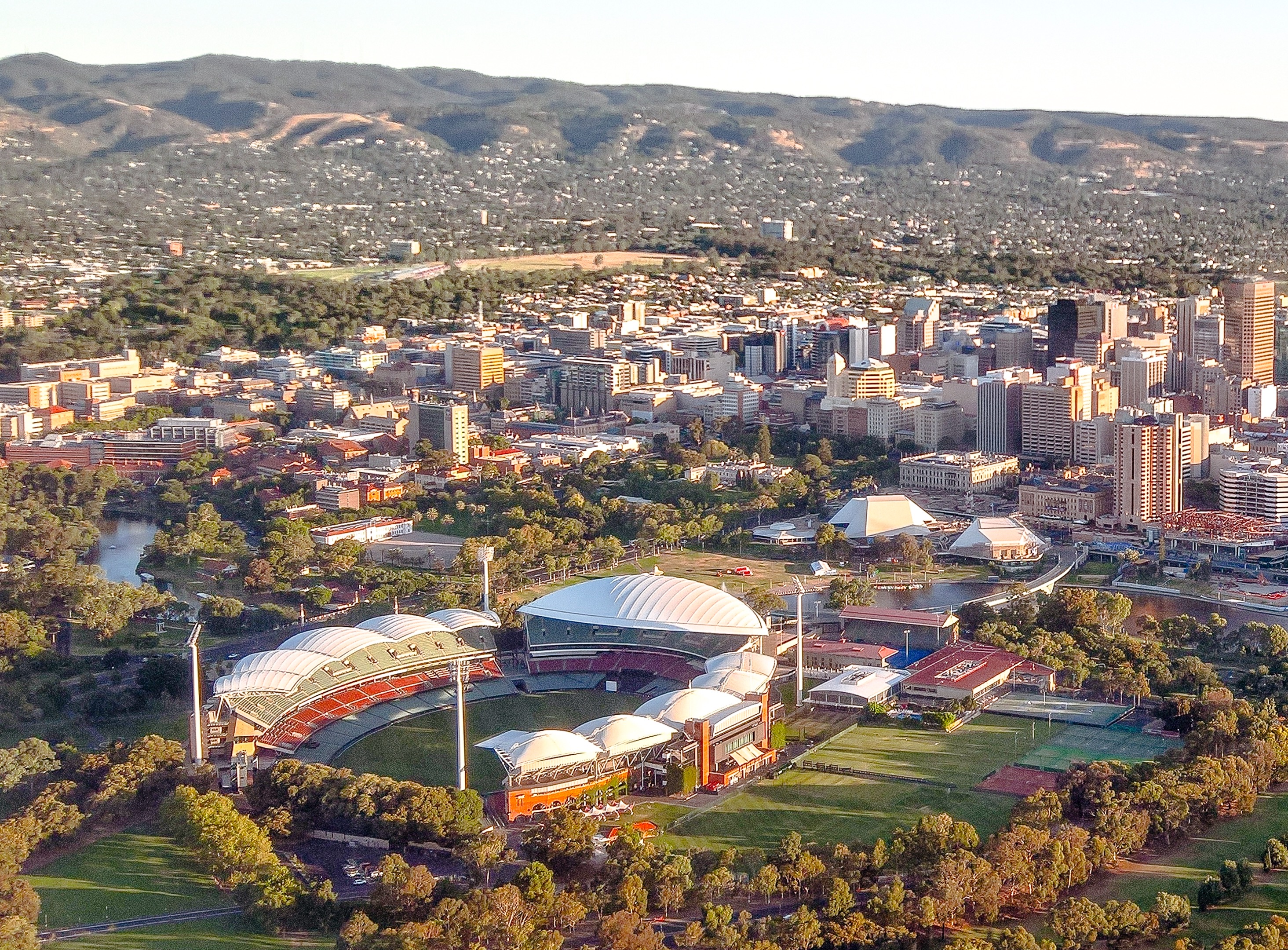 Digital wallets and instant payments: how fintech is reshaping money in Adelaide's neighbourhoods