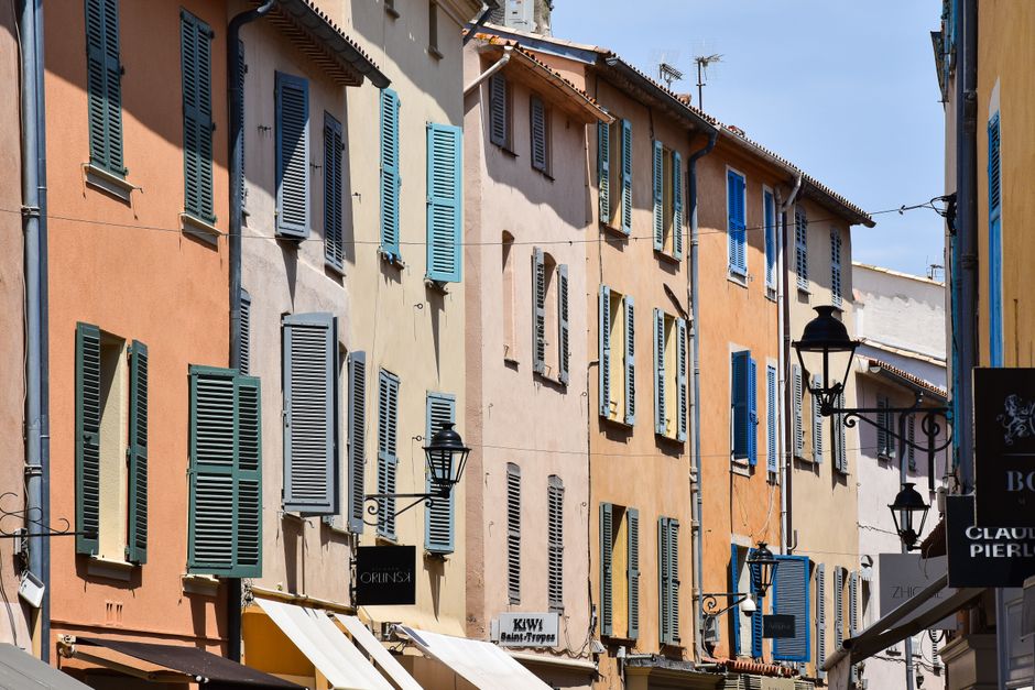 Saint-Tropez Leads the Riviera in Tackling Duplicate Street Imagery — But Rivals Are Closing the Gap