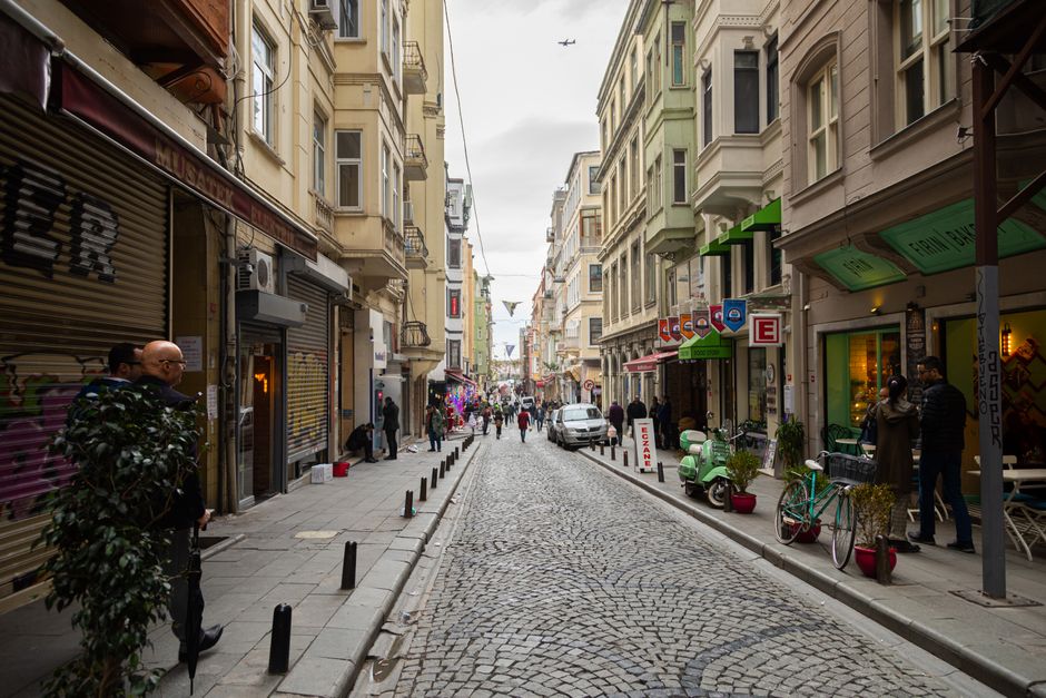 Istanbul Cracks Down on Fake Property Listings Amid Market Tensions