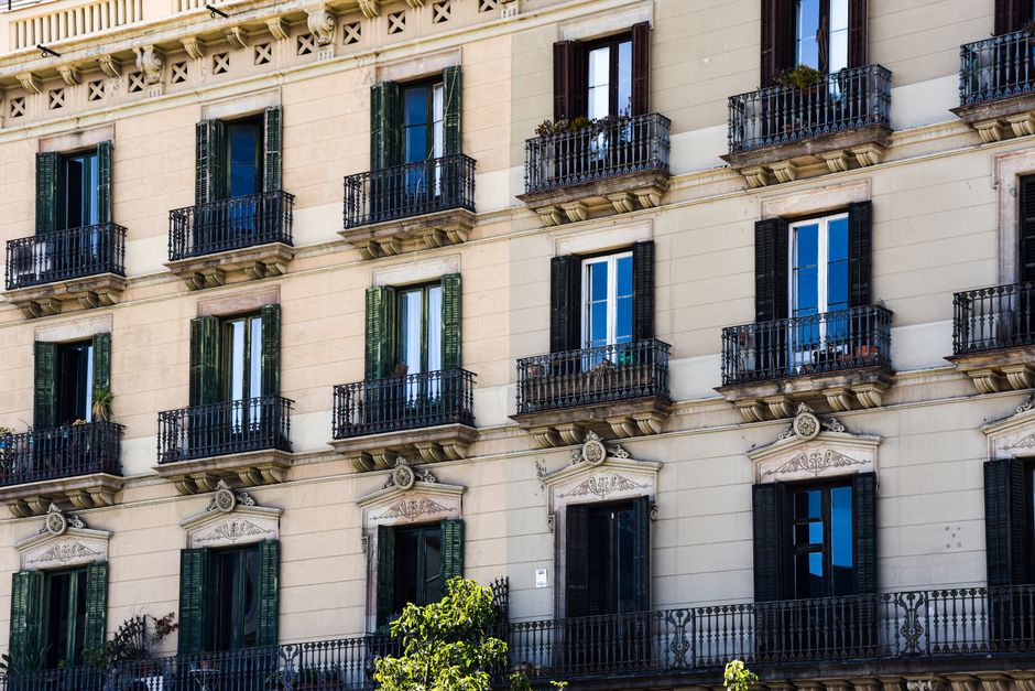 Best Hotels Barcelona: A Local Travel Guide