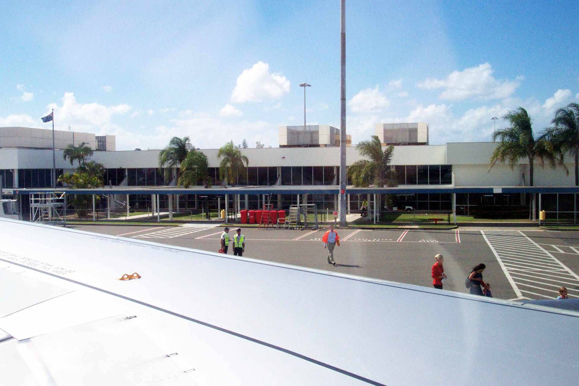 Gold Coast extends light rail to airport and Burleigh Heads