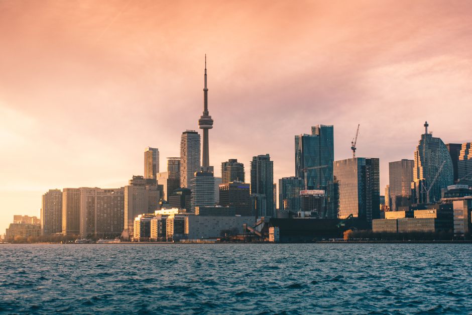 How Remote Work Technology Is Reshaping Daily Life for Toronto Residents