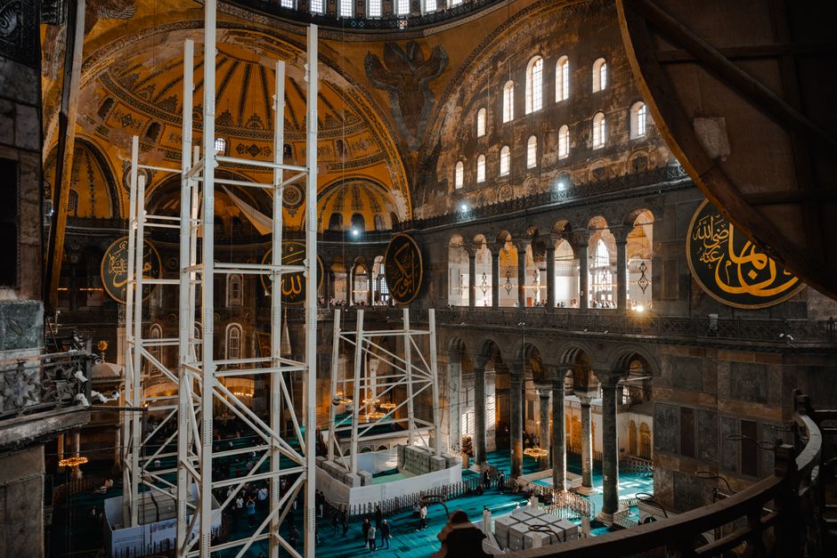 Istanbul's Restaurant and Bar Scene: What Every Visitor Must Know Before You Dine