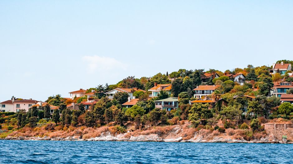 First-Time Buyers' Guide: Navigating Istanbul's New Development Boom