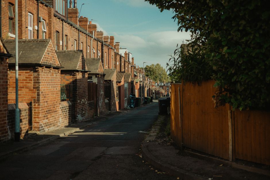 Leeds Housing Market Steadies as Bidding Wars Replace Pandemic Frenzy