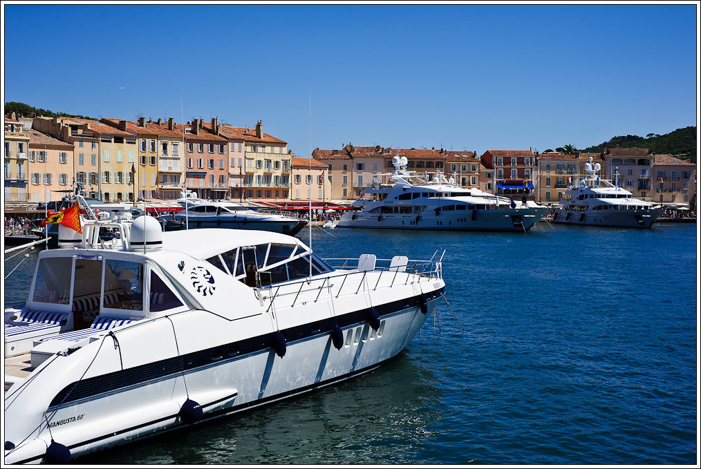 Exercise and Anxiety Reduction: Saint-Tropez Residents Track Measurable Gains from Daily Movement