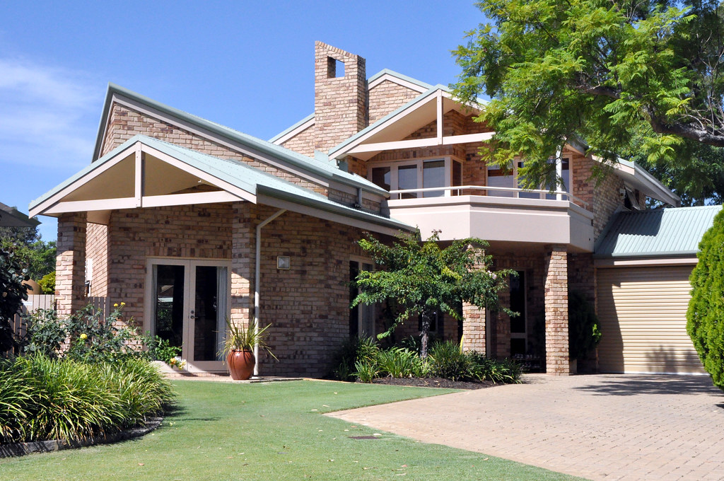 Perth Property Growth Slows to 3.4% From 9.1% Year Ago
