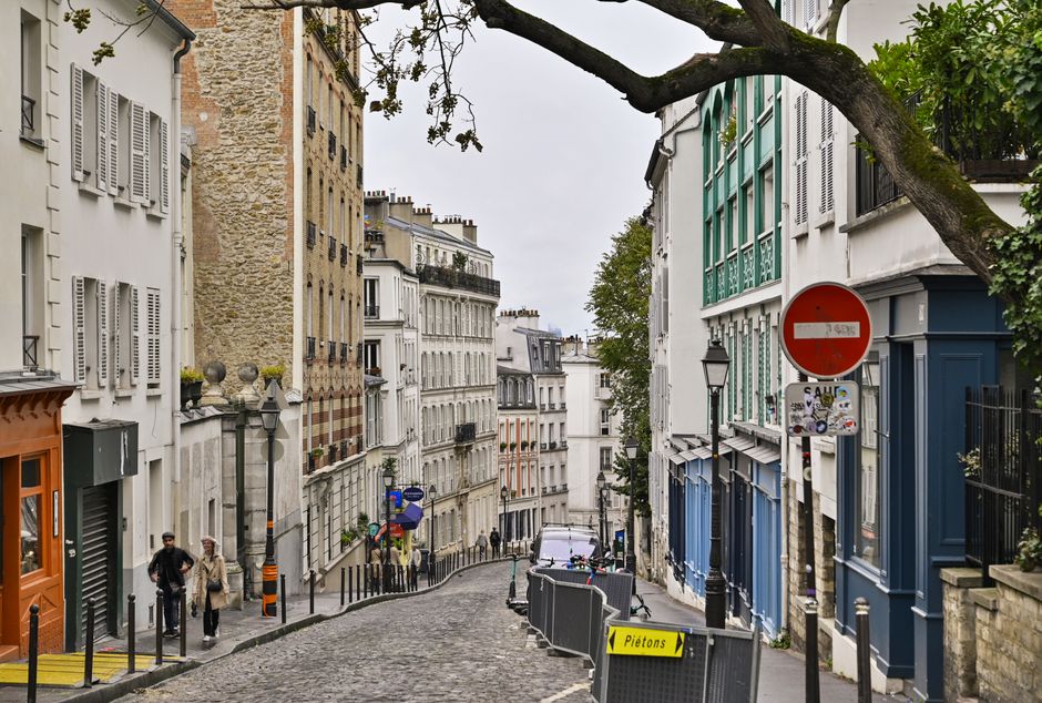 Montmartre Guide Paris: Complete Local Map