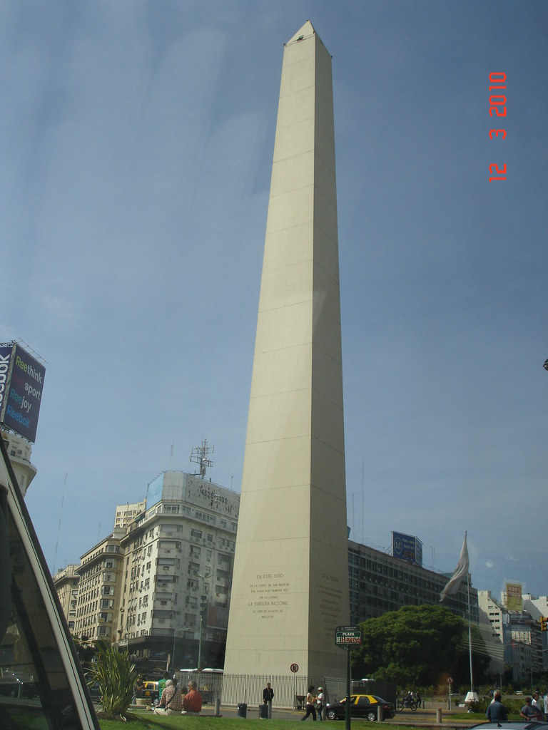 Buenos Aires Services Sector Drives City Economic Growth, Data Shows