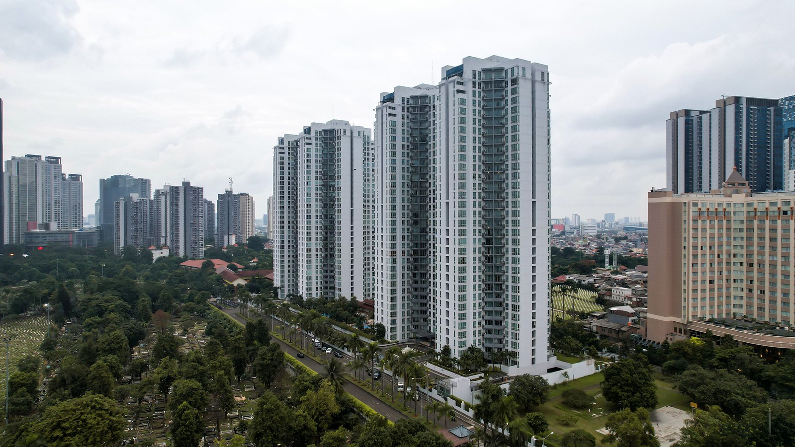Jakarta Renters Face Premium Prices; Buying Elsewhere Emerges Smarter