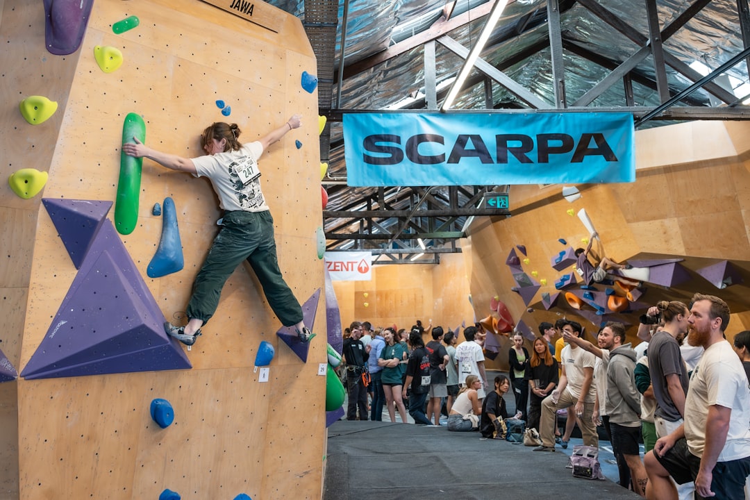 Perth's climbing elite dominate national comp as extreme sport scene hits new heights