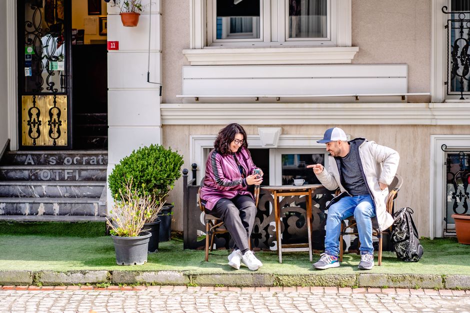 Istanbul Residents Speak Out on Duplicate Image Replacement Issue