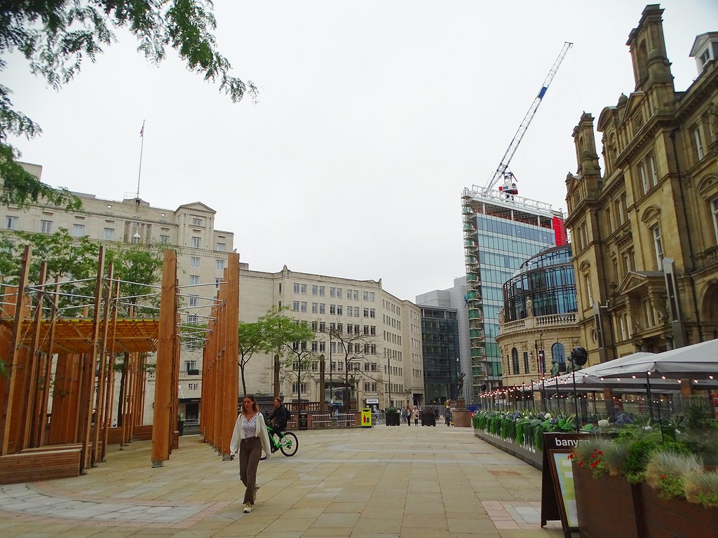 Leeds Parks Reveal 12 Top Walking Trails Graded by Distance and Difficulty