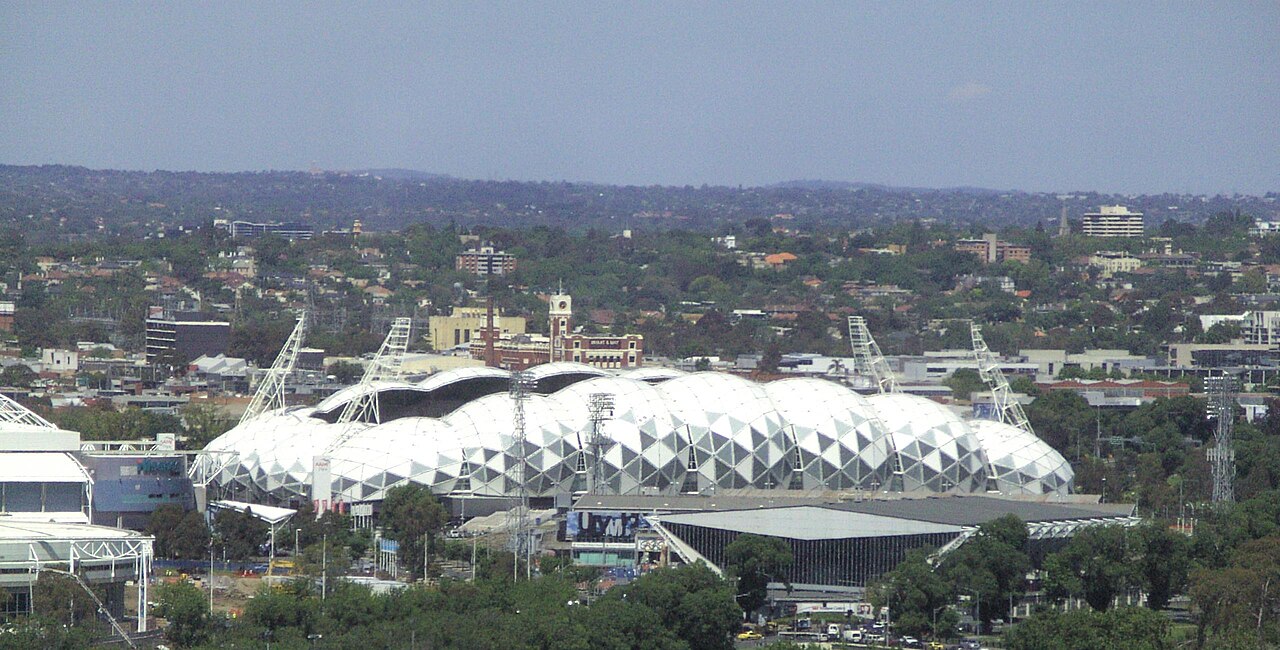 Basketball in Melbourne: Clubs, Courts and the NBL and WNBL Connection