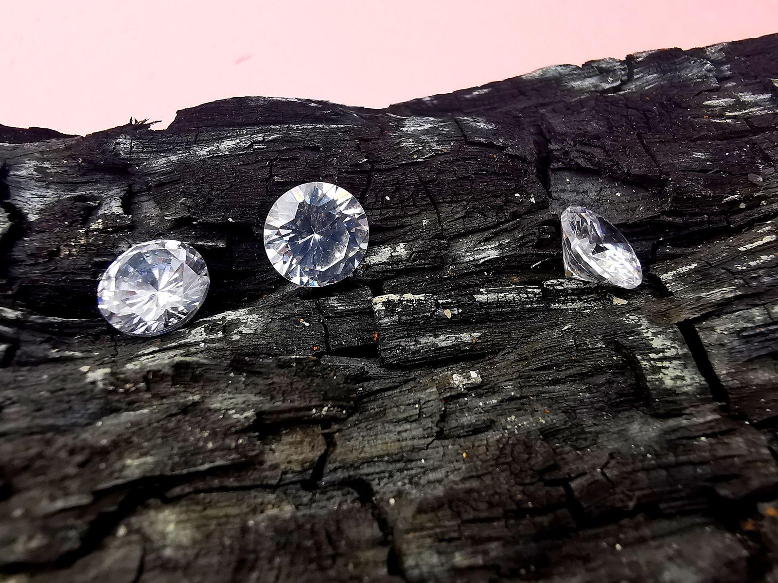 Lab Grown Diamonds Reshape Hong Kong Luxury as Buyers Seek Transparency