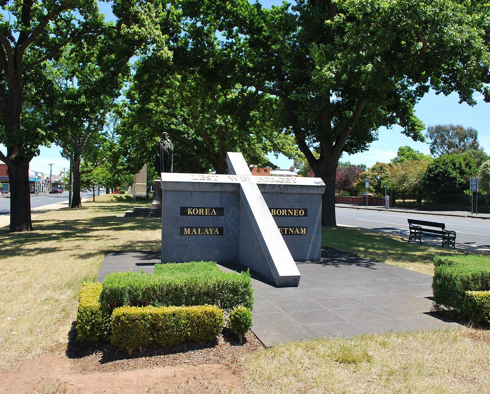 Lake Wendouree and Pipers by the Lake: Ballarat's Civic Living Room